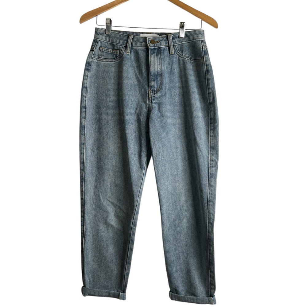 NWOT Fashion Nova Light Wash Relaxed Fit Blue Jeans